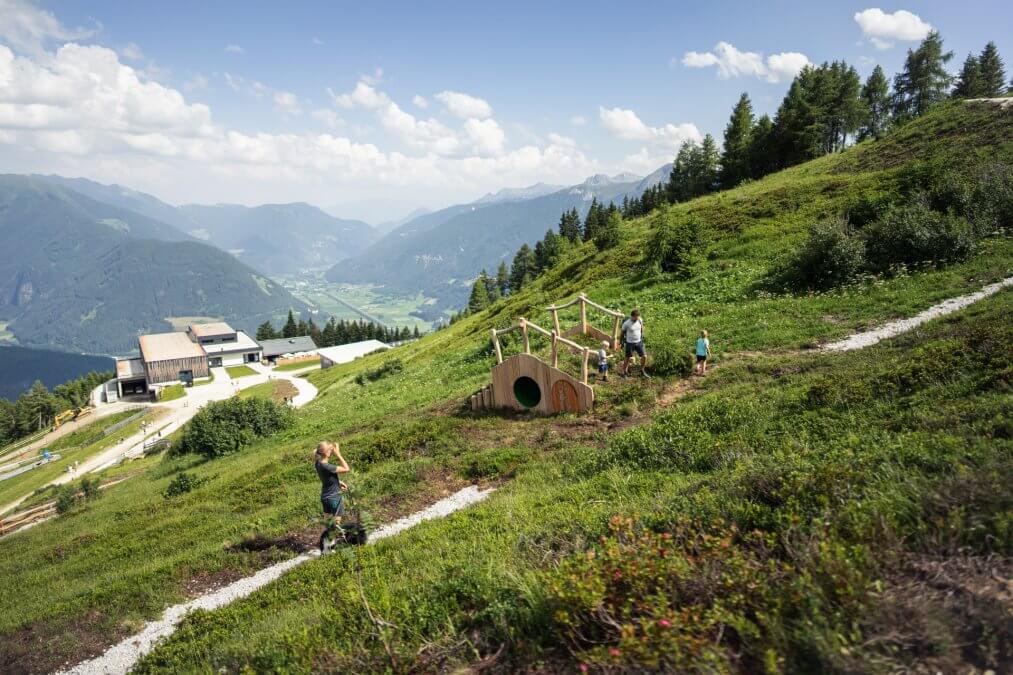 Sanierung und Ausbau des Wanderwegenetzes am Rosskopf